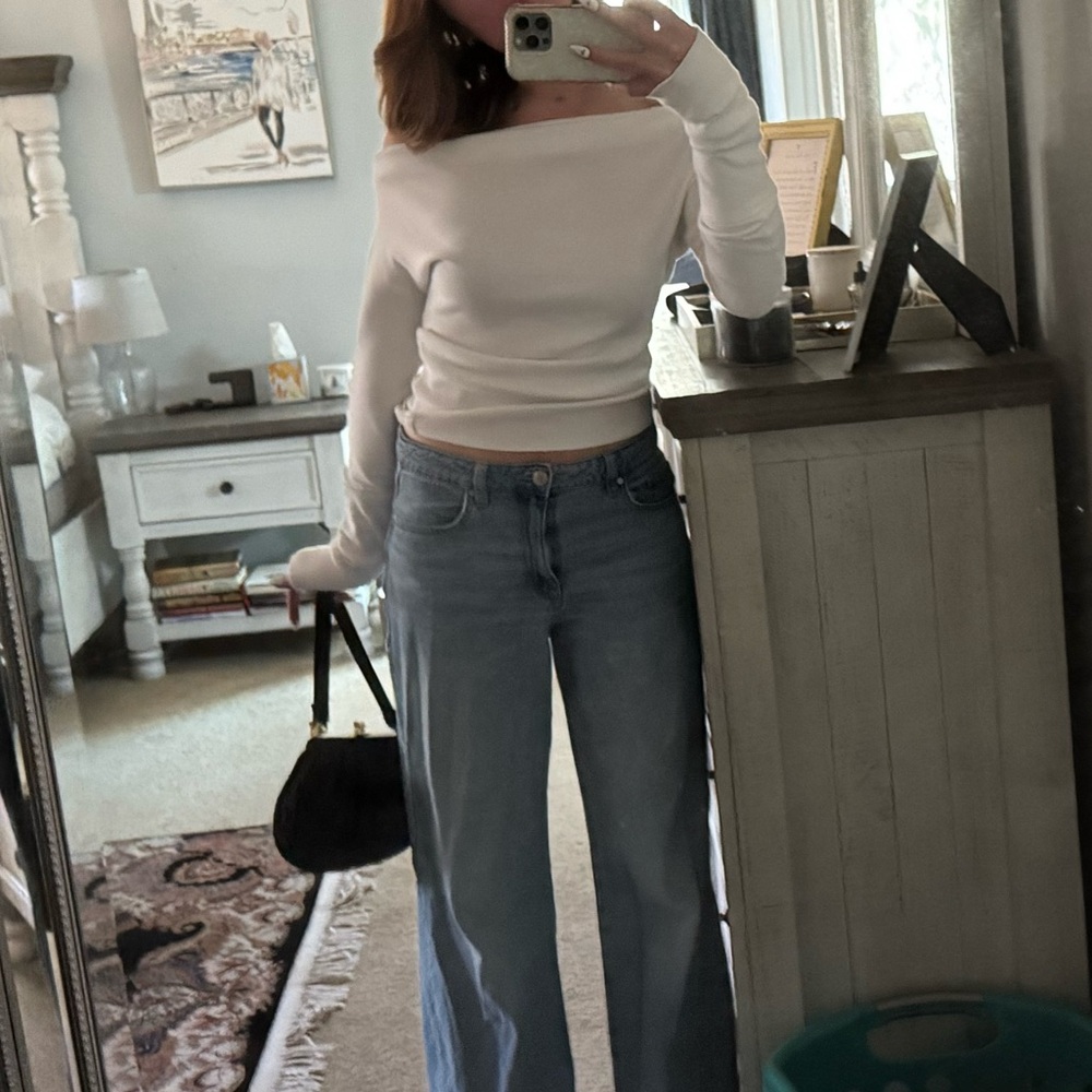 Meet your Posher, Evie